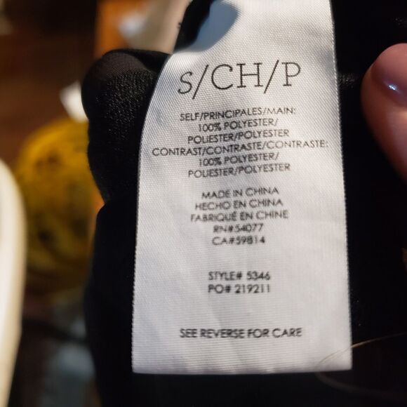 Cabi Black Clip Art Rose Sleeveless Blouse Black Sz Small - Picture 4 of 5